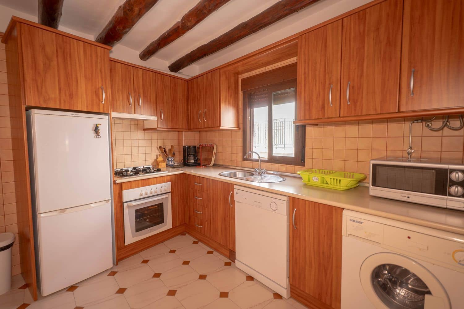 5 bedroom Townhouse for sale in Alpujarra de la Sierra with garage - € 90,000 (Ref: 10101014)