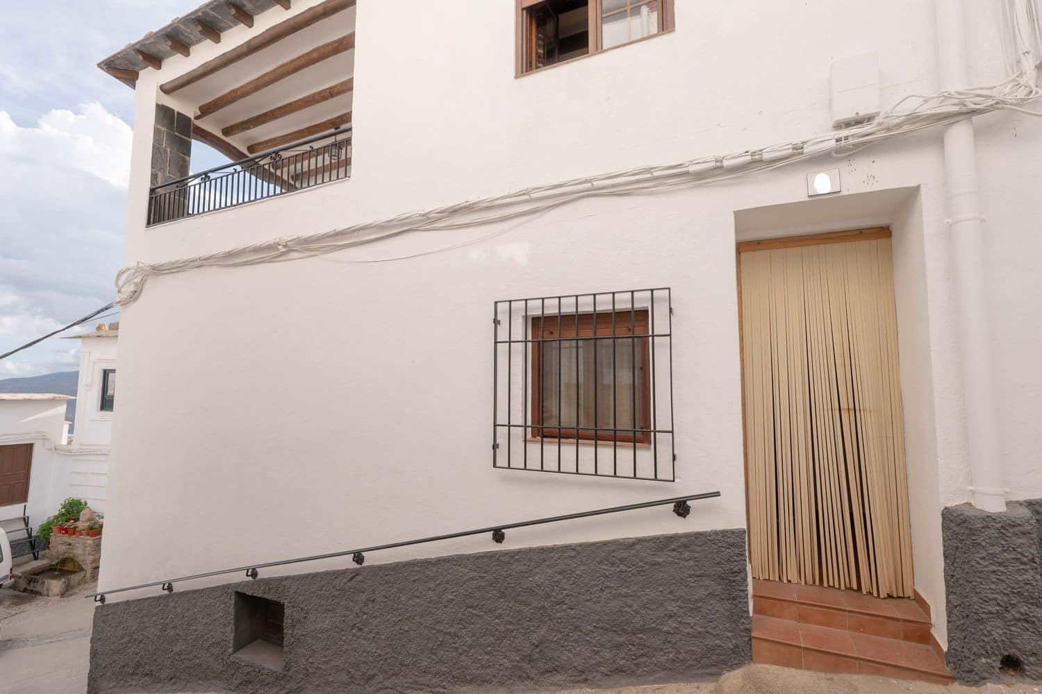 5 bedroom Townhouse for sale in Alpujarra de la Sierra with garage - € 90,000 (Ref: 10101014)