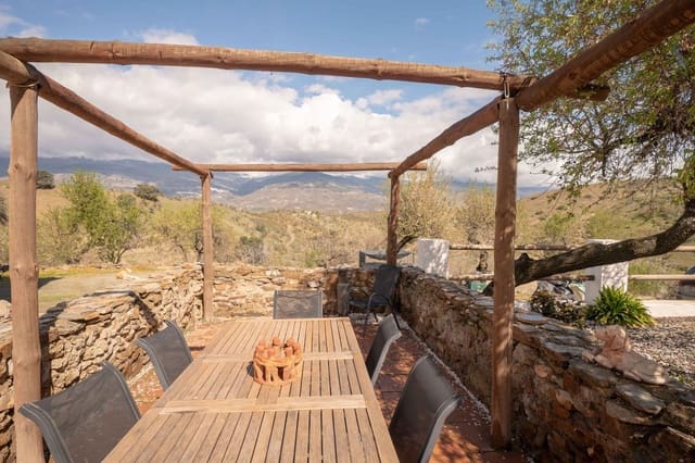 5 slaapkamer Finca/Landhuis te koop in Cádiar met garage - € 279.000 (Ref: 10118503)
