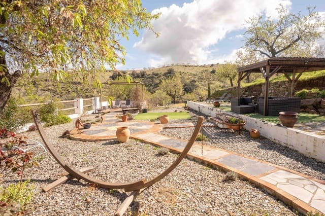 5 slaapkamer Finca/Landhuis te koop in Cádiar met garage - € 279.000 (Ref: 10118503)