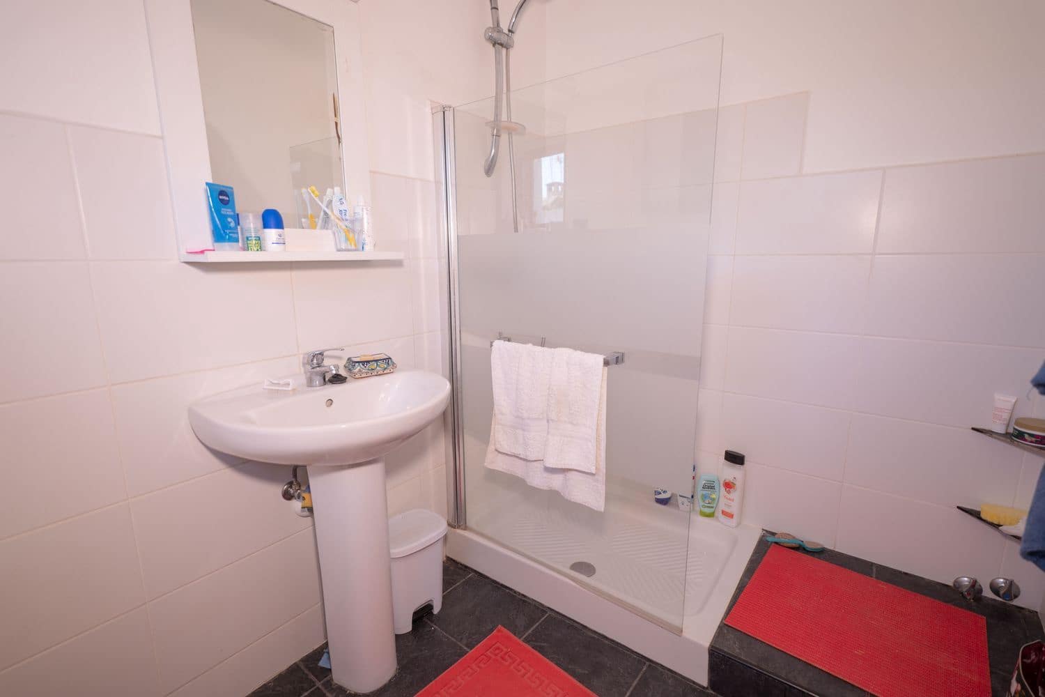 Casa de 4 habitaciones en Cádiar en venta con garaje - 99.700 € (Ref: 10168021)