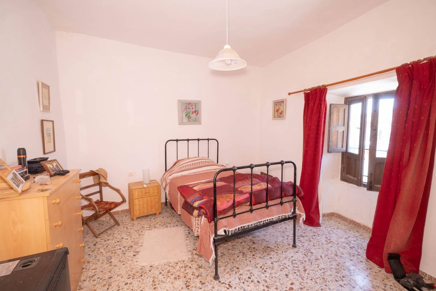 Casa de 4 habitaciones en Cádiar en venta con garaje - 99.700 € (Ref: 10168021)