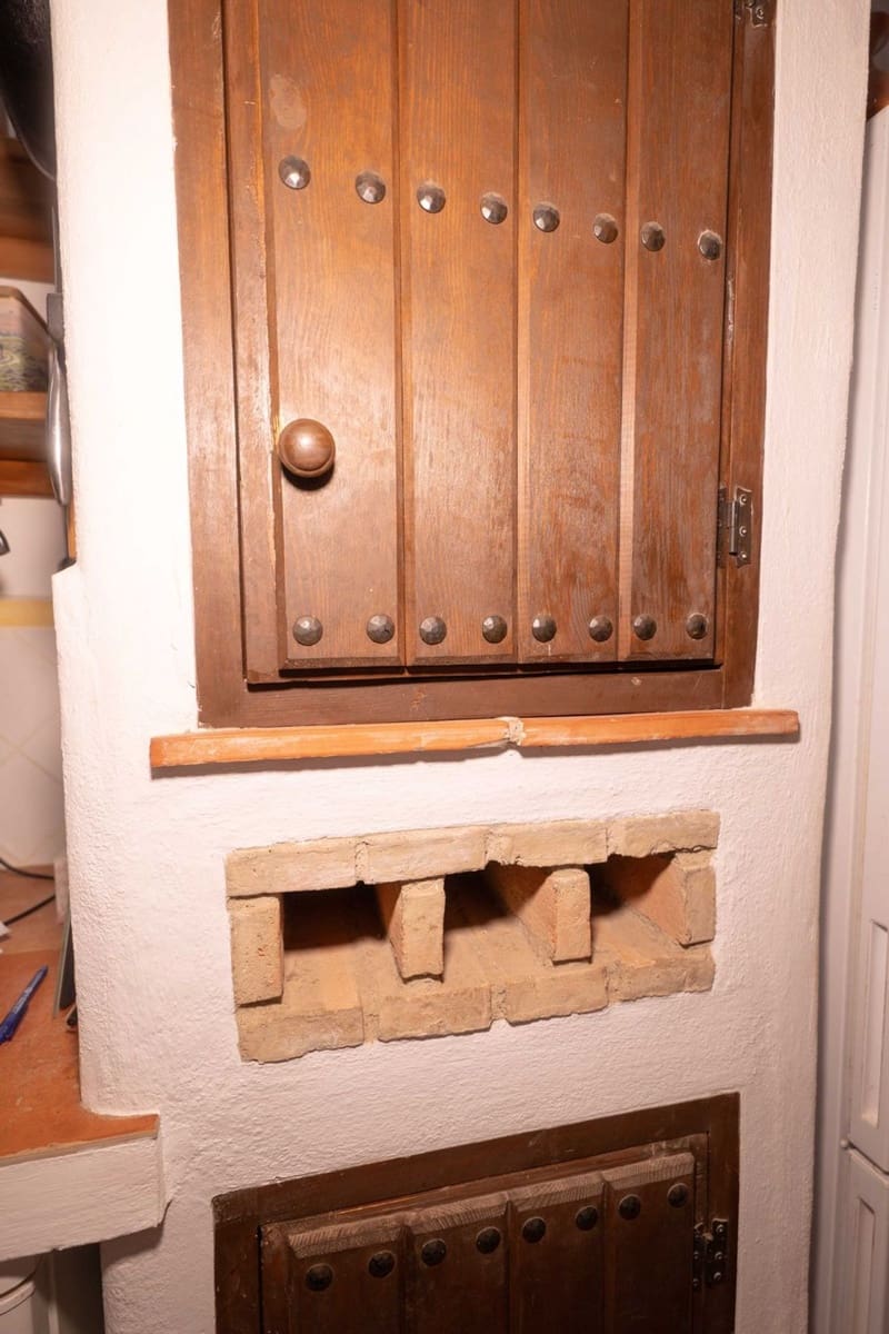 Casa de 4 habitaciones en Cádiar en venta con garaje - 99.700 € (Ref: 10168021)