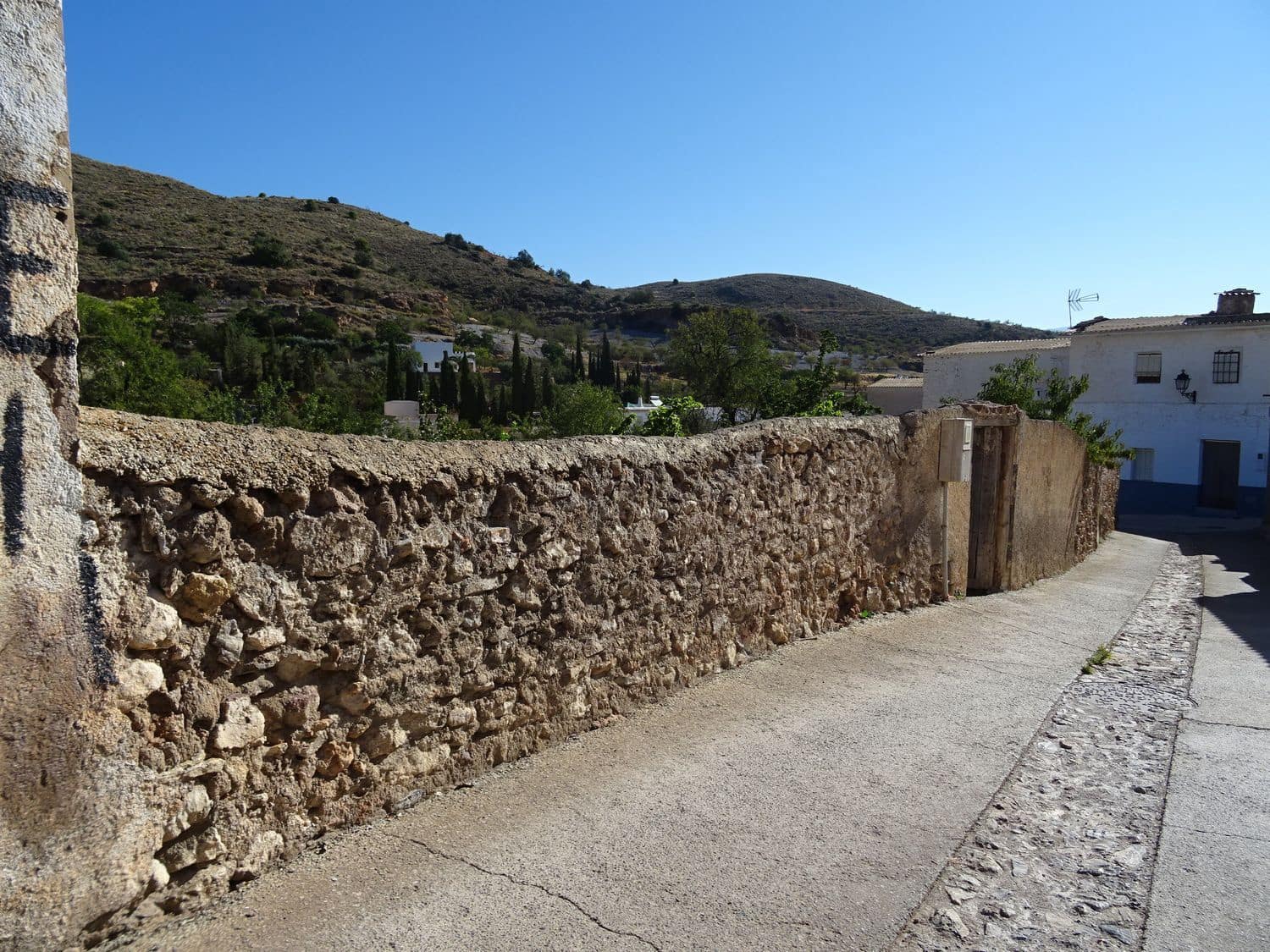 5 soveværelse Byhus til salg i Turon med garage - € 45.000 (Ref: 8055675)