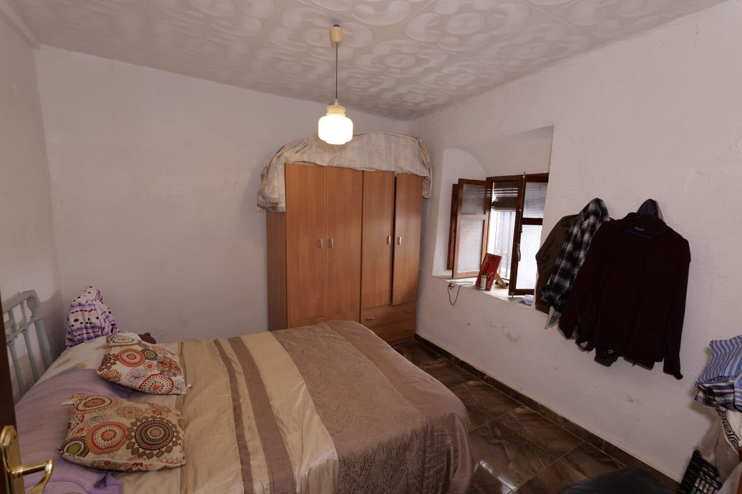 5 soveværelse Byhus til salg i Turon med garage - € 45.000 (Ref: 8055675)