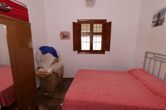 5 soveværelse Byhus til salg i Turón med garage - € 45.000 (Ref: 8055675)