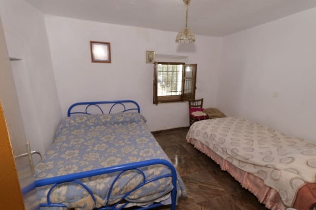 5 soveværelse Byhus til salg i Turón med garage - € 45.000 (Ref: 8055675)