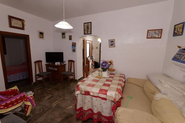 5 soveværelse Byhus til salg i Turón med garage - € 45.000 (Ref: 8055675)