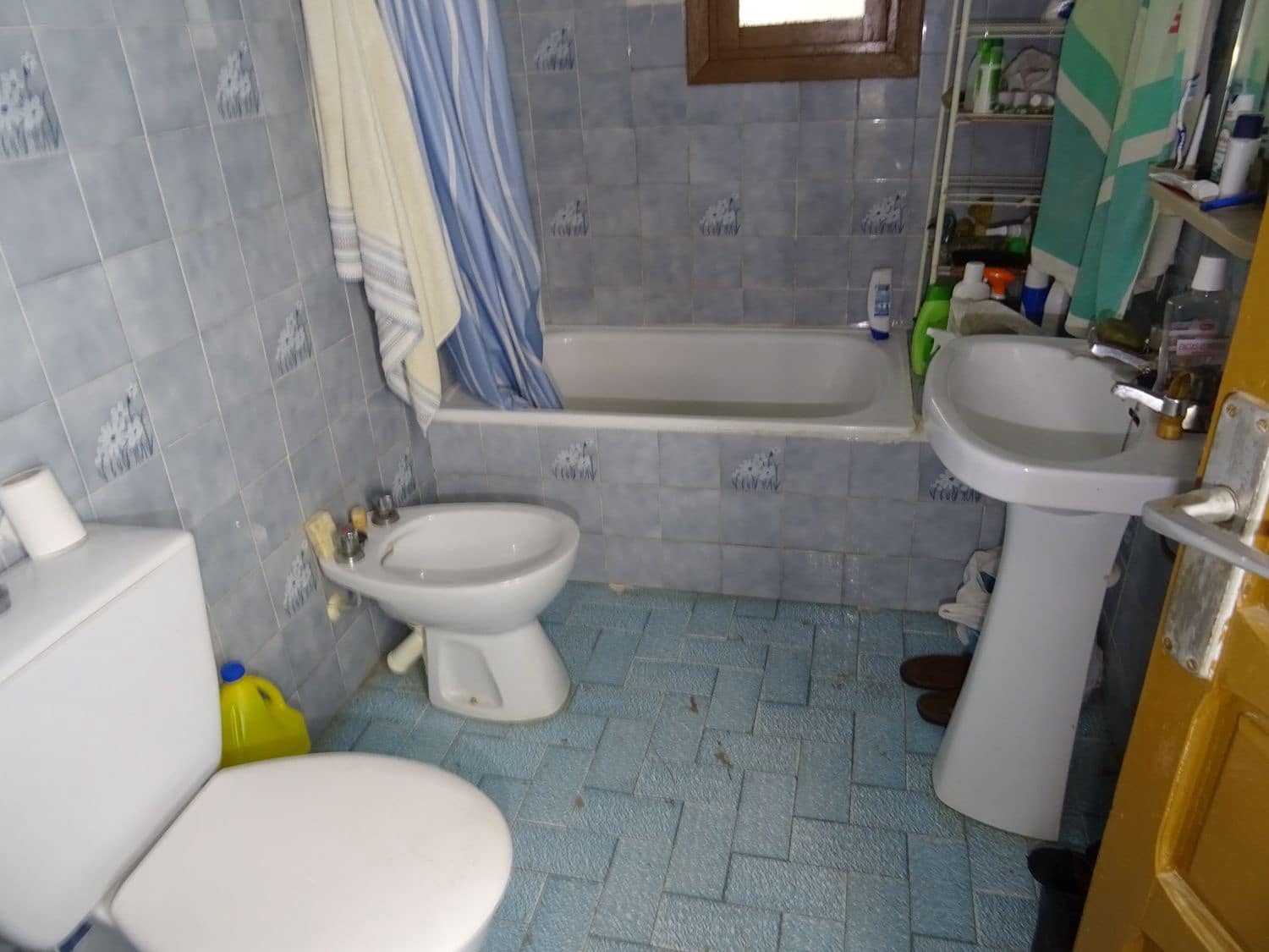 5 soveværelse Byhus til salg i Turon med garage - € 45.000 (Ref: 8055675)