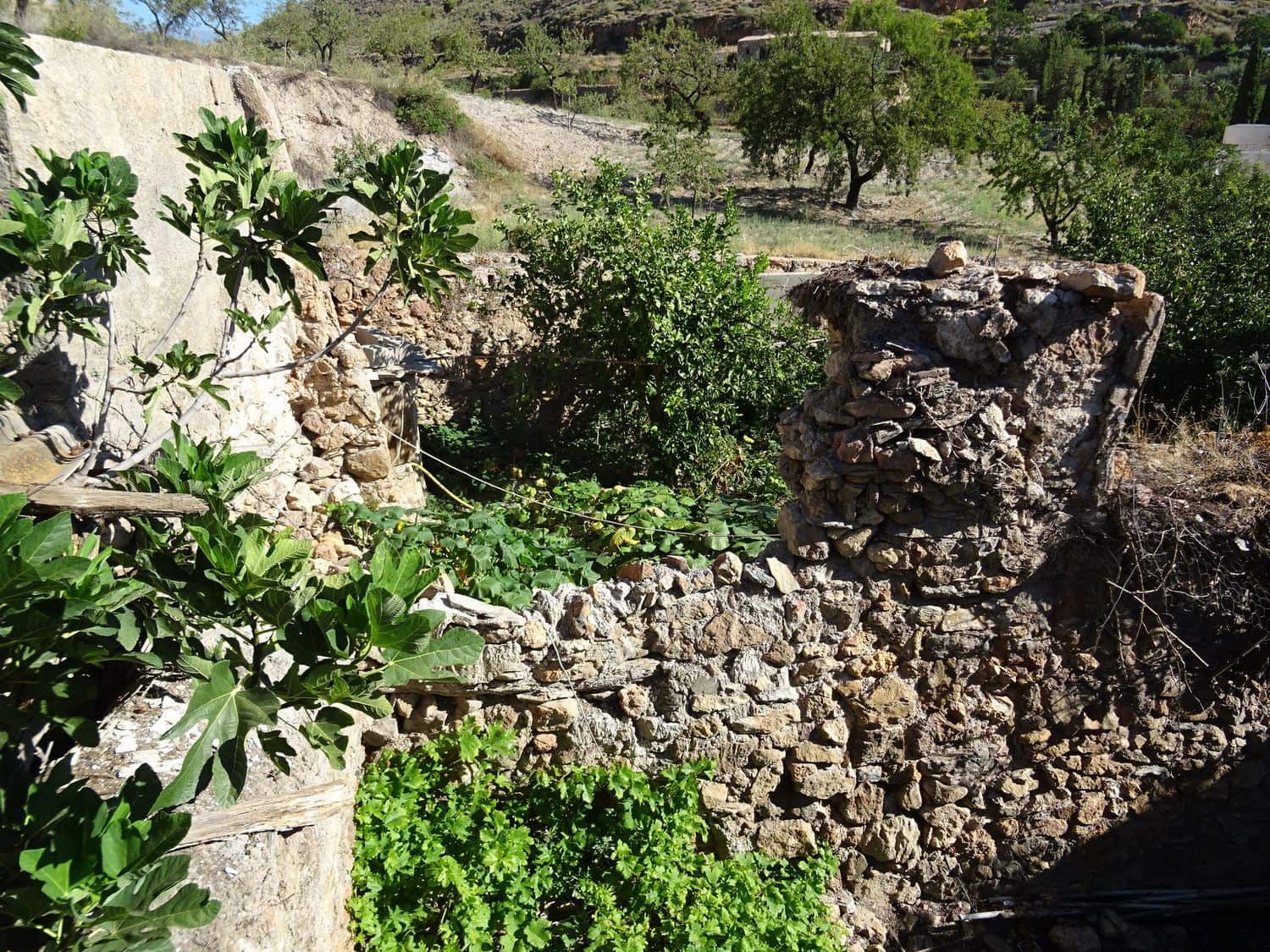 5 soveværelse Byhus til salg i Turon med garage - € 45.000 (Ref: 8055675)