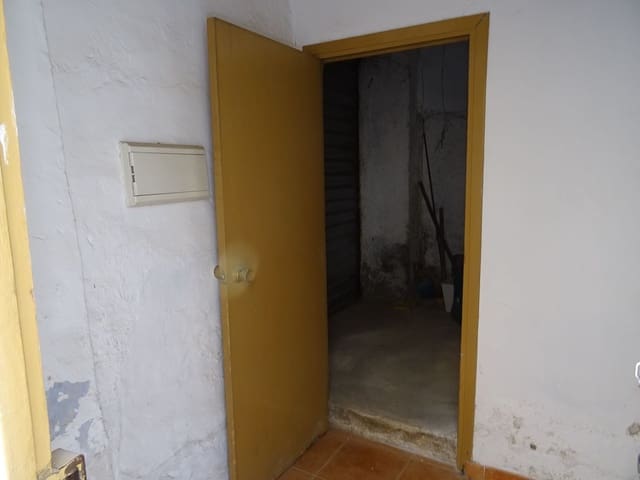 4 makuuhuone Omakotitalo myytävänä paikassa Cádiar mukana 
autotalli - 59 000 € (Ref: 8055699)