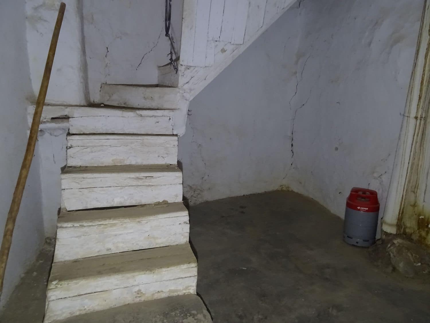 4 soveværelse Byhus til salg i Cadiar med garage - € 59.000 (Ref: 8055699)