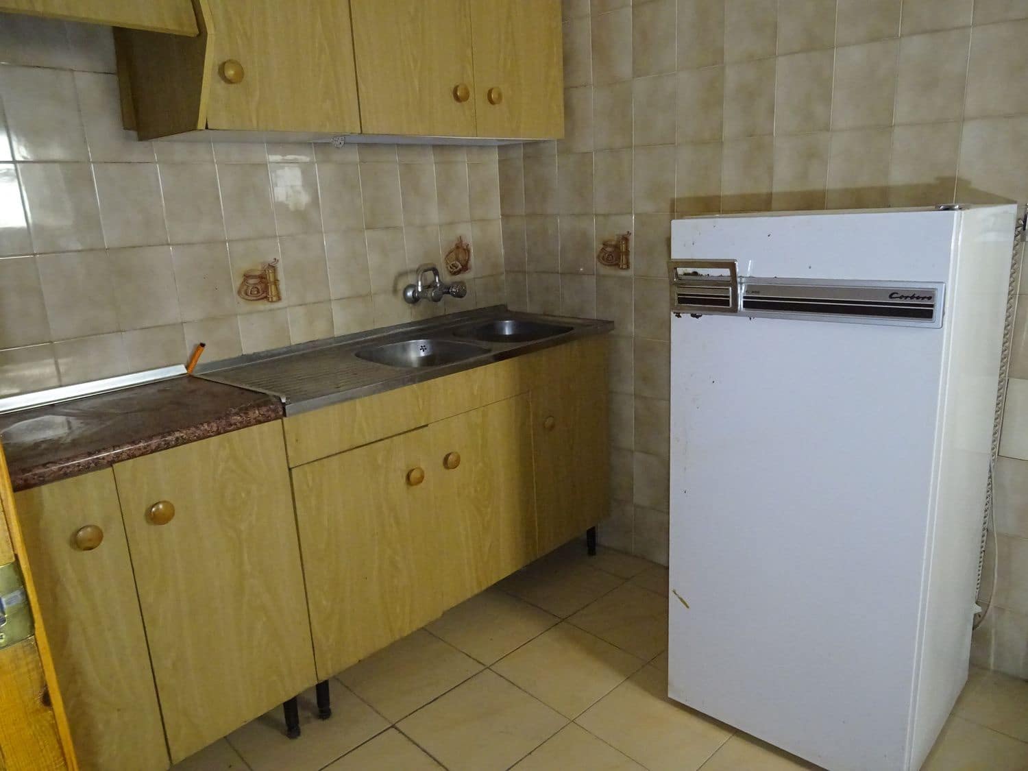 4 soveværelse Byhus til salg i Cadiar med garage - € 59.000 (Ref: 8055699)