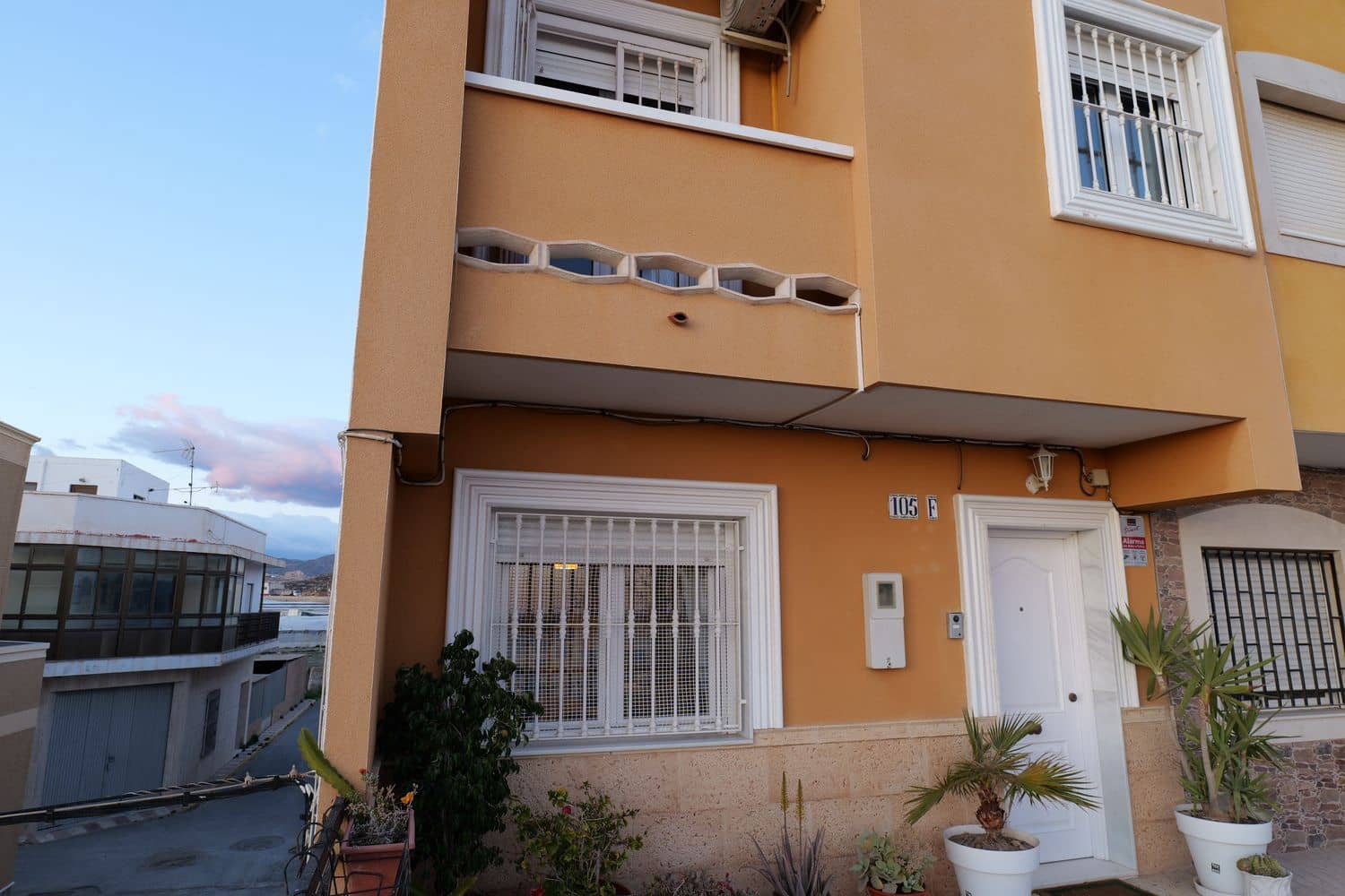 3 soveværelse Byhus til salg i Adra med garage - € 129.700 (Ref: 8125243)