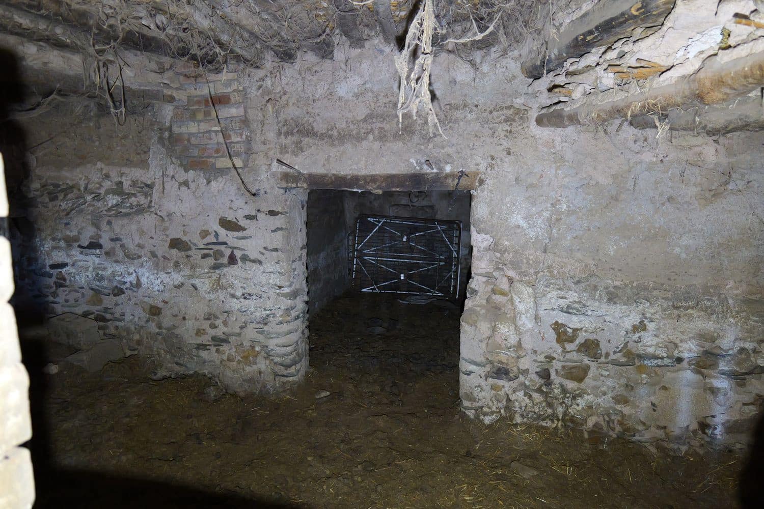 5 soveværelse Byhus til salg i Valor - € 29.500 (Ref: 8188898)