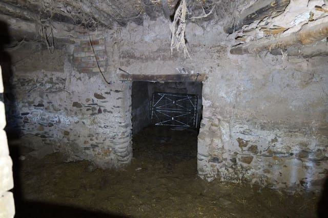 5 soveværelse Byhus til salg i Válor - € 29.500 (Ref: 8188898)