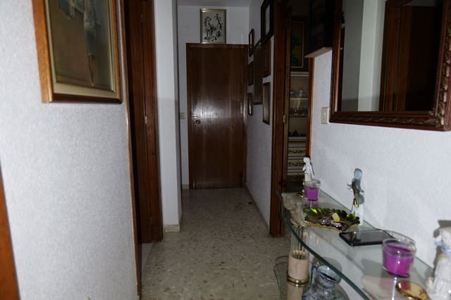 3 soveværelse Lejlighed til salg i Ugíjar med garage - € 69.000 (Ref: 8246833)