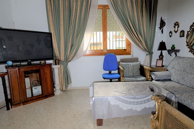 3 soveværelse Lejlighed til salg i Ugíjar med garage - € 69.000 (Ref: 8246833)