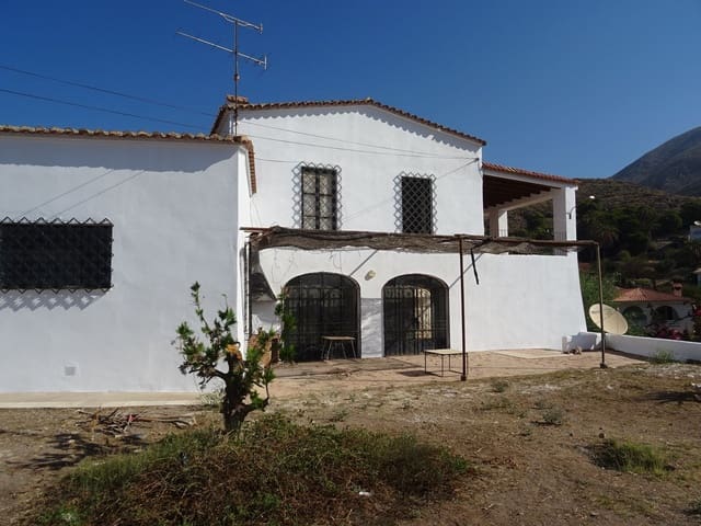 Chalet de 5 habitaciones en Almería ciudad en venta con piscina garaje - 270.000 € (Ref: 8246834)