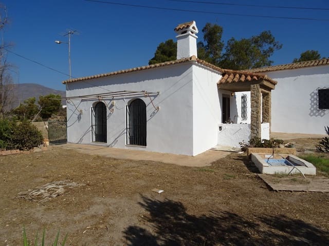 Chalet de 5 habitaciones en Almería ciudad en venta con piscina garaje - 270.000 € (Ref: 8246834)