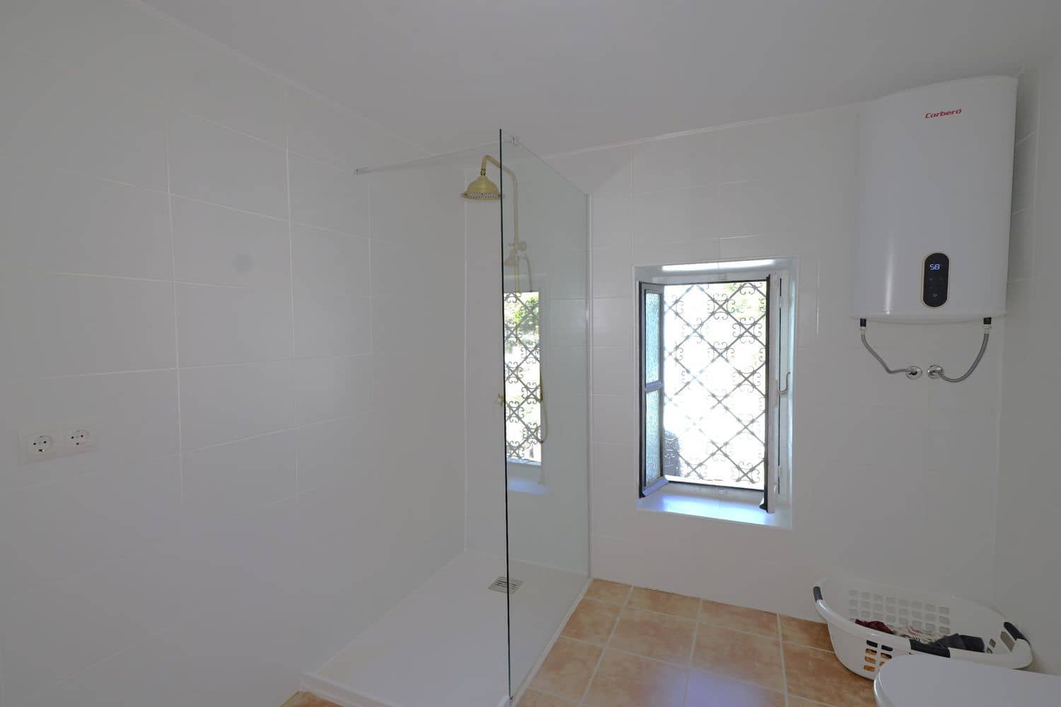 5 chambre Villa/Maison à vendre à Almeria ville avec piscine garage - 270 000 € (Ref: 8246834)