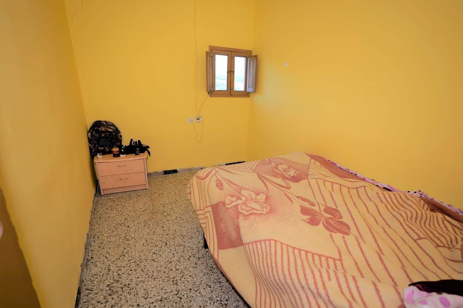 7 soveværelse Villa til salg i Ugijar med garage - € 99.700 (Ref: 8412098)