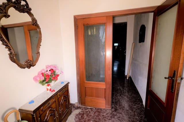 7 soverom Villa til salgs i Ugíjar med garasje - € 99 700 (Ref: 8412098)