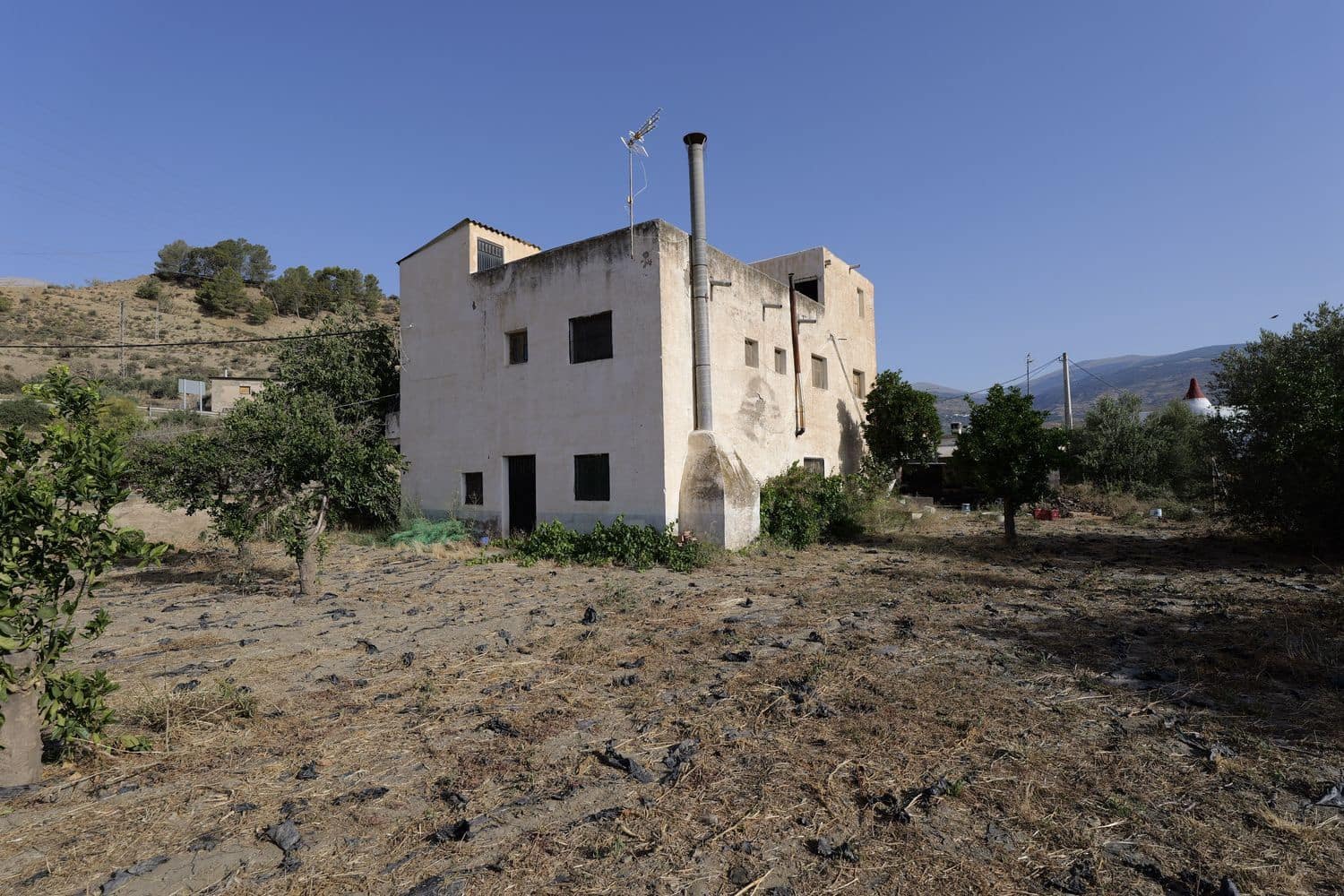 7 soveværelse Villa til salg i Ugijar med garage - € 99.700 (Ref: 8412098)