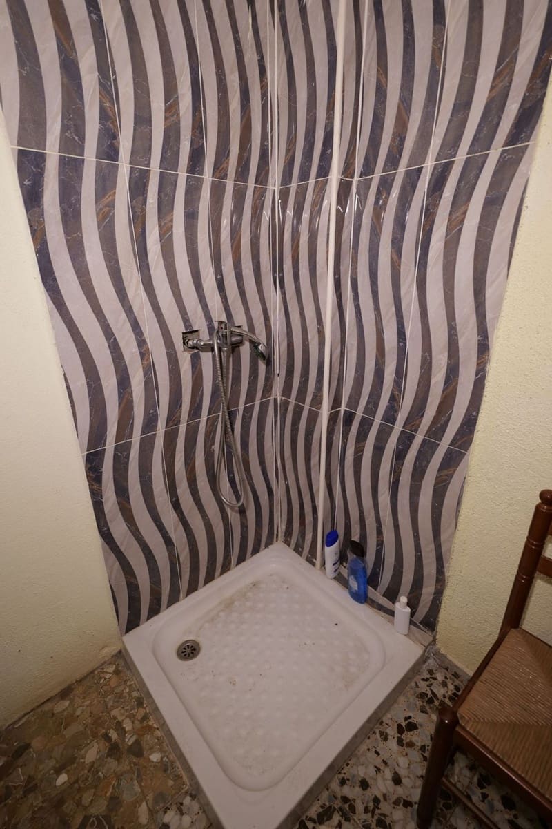 7 soveværelse Villa til salg i Ugijar med garage - € 99.700 (Ref: 8412098)