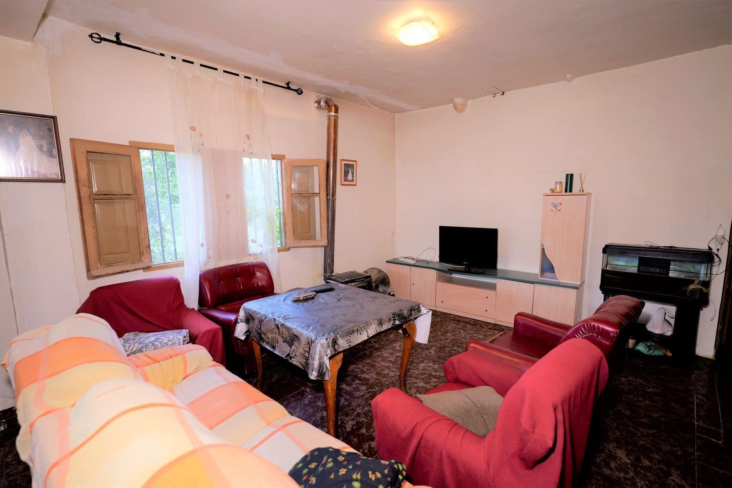 7 soveværelse Villa til salg i Ugijar med garage - € 99.700 (Ref: 8412098)