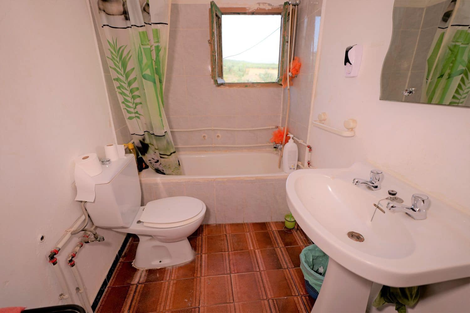 7 soveværelse Villa til salg i Ugijar med garage - € 99.700 (Ref: 8412098)