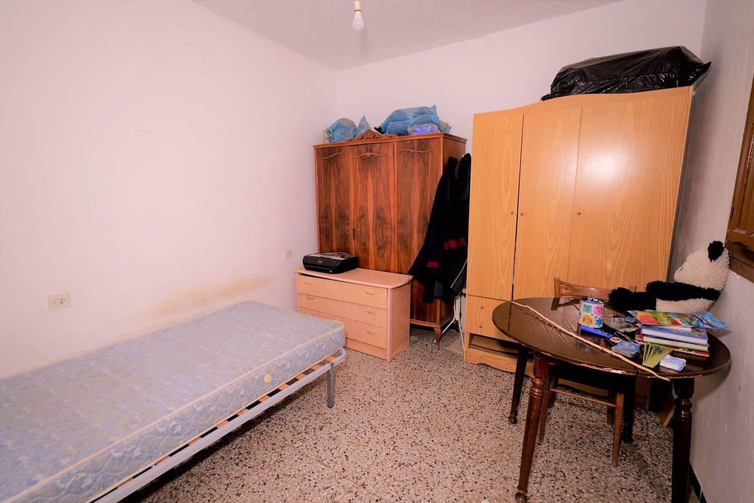 7 soveværelse Villa til salg i Ugijar med garage - € 99.700 (Ref: 8412098)