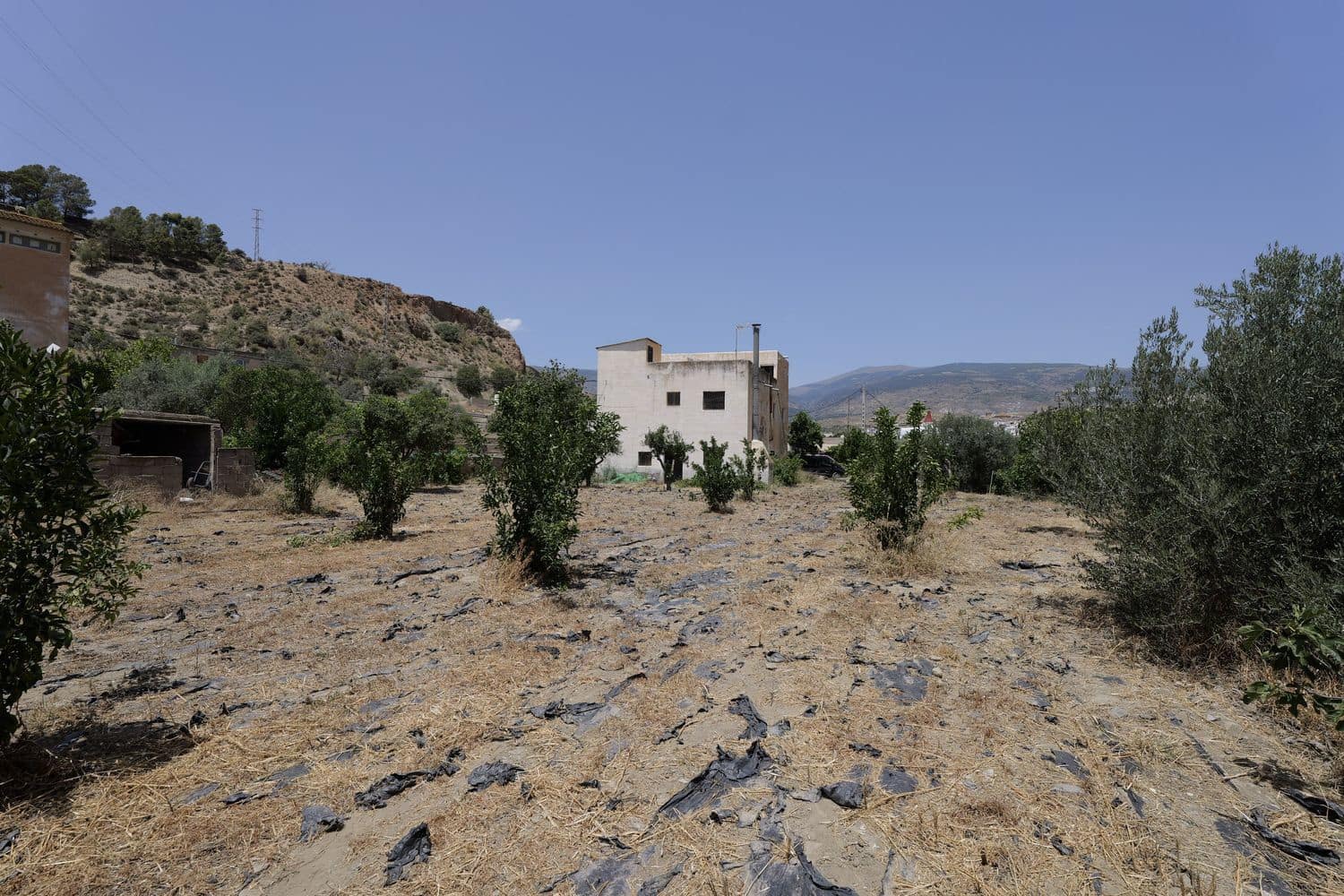 7 soveværelse Villa til salg i Ugijar med garage - € 99.700 (Ref: 8412098)