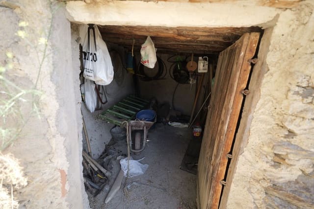 Landgrundstück zu verkaufen in Alpujarra de la Sierra - 14.900 € (Ref: 8468776)