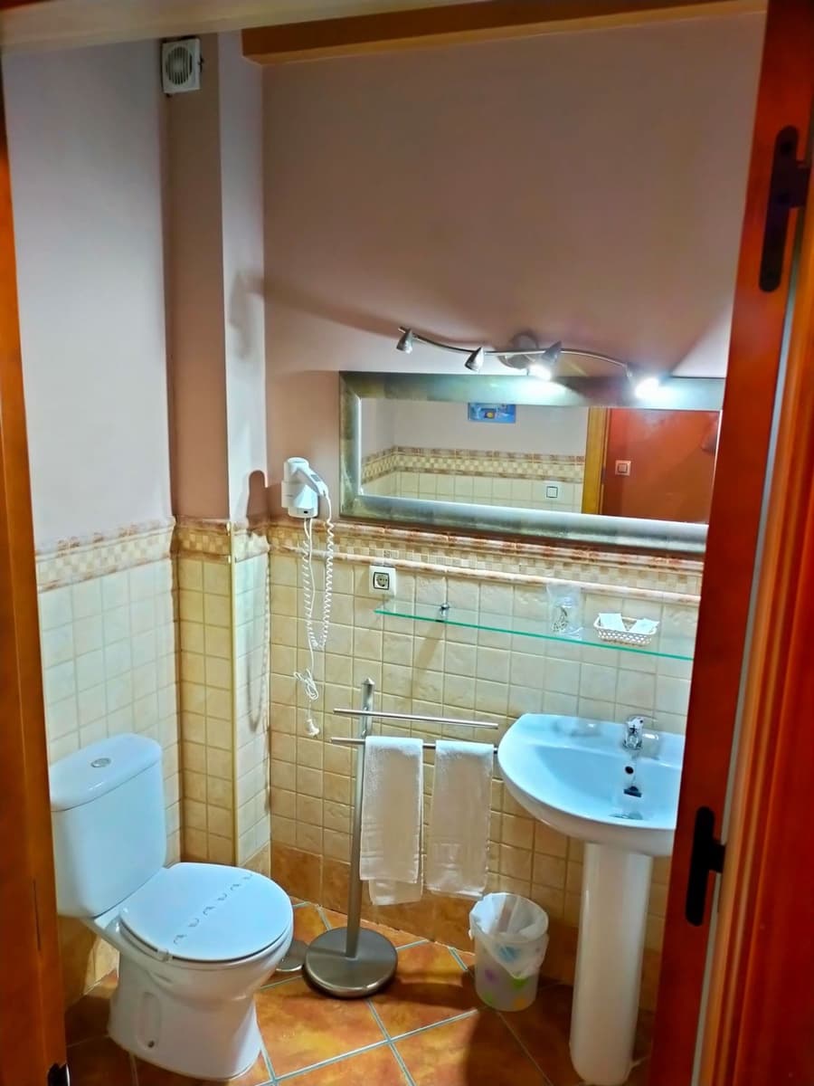 7 soveværelse Finca/Landehus til salg i Nevada med garage - € 397.000 (Ref: 8480386)