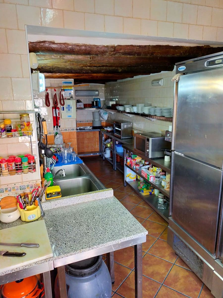 7 soveværelse Finca/Landehus til salg i Nevada med garage - € 397.000 (Ref: 8480386)