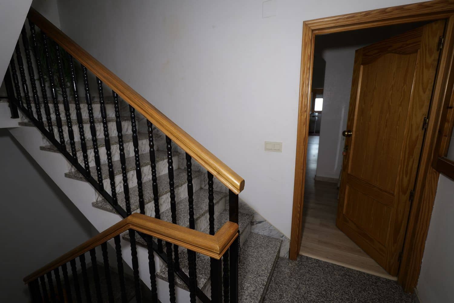 6 soveværelse Byhus til salg i Nevada med garage - € 110.000 (Ref: 8521191)