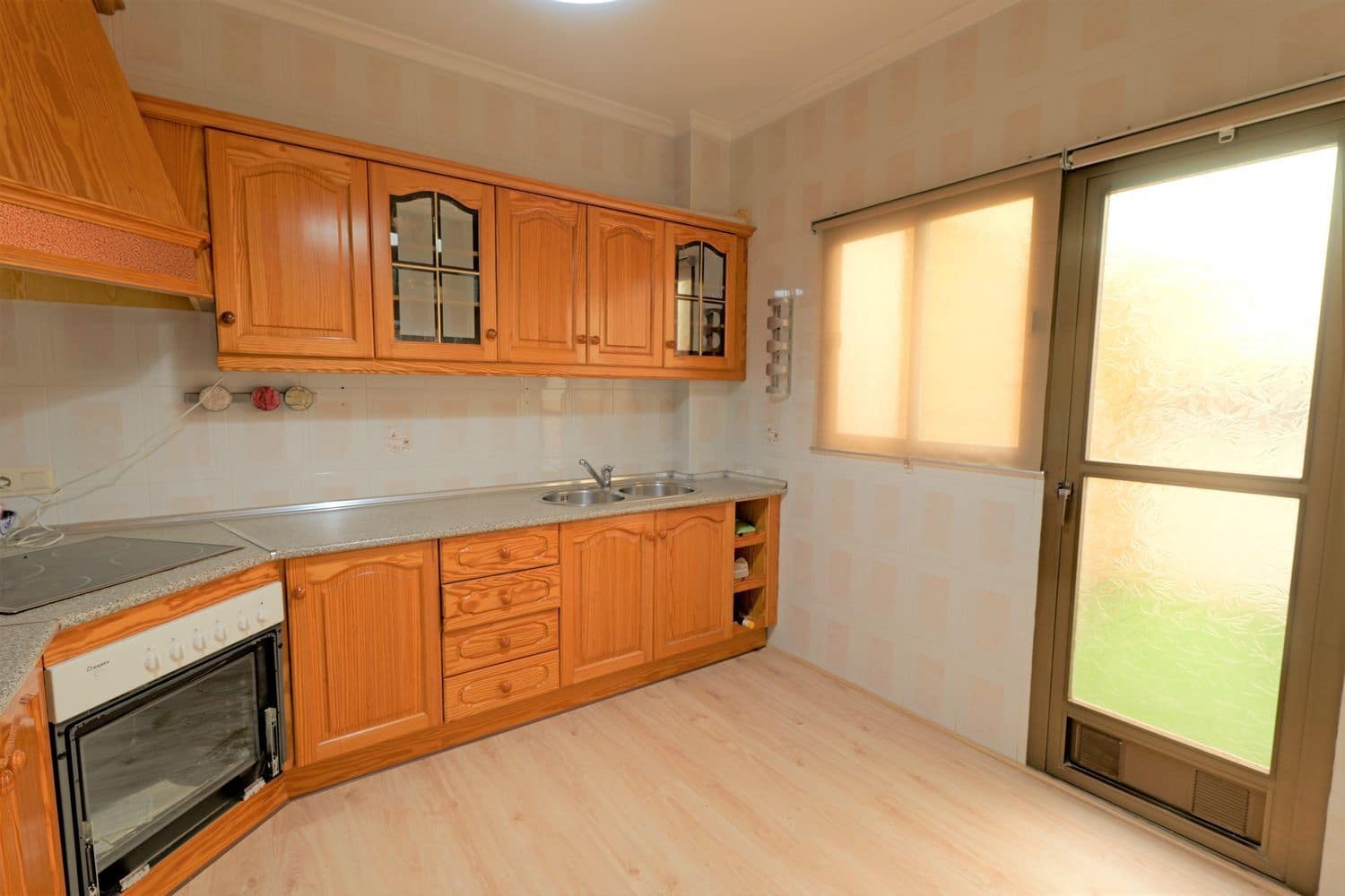 6 soveværelse Byhus til salg i Nevada med garage - € 110.000 (Ref: 8521191)