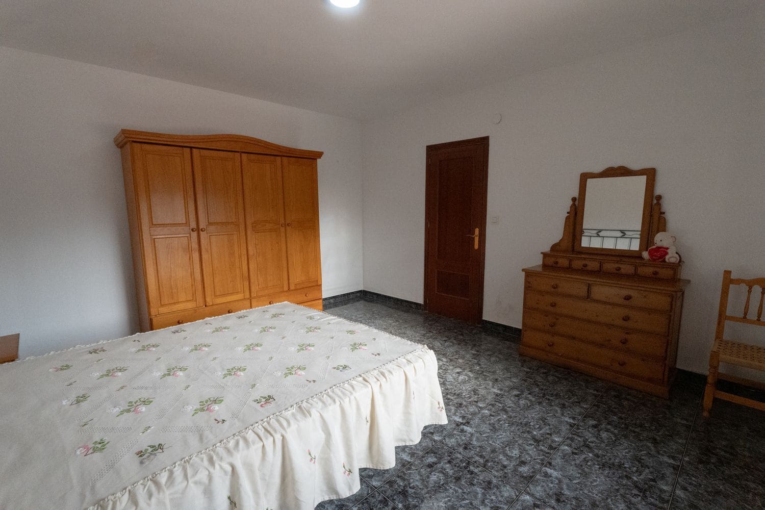 3 soverom Hus til salgs i Berja med garasje - € 169 000 (Ref: 8616664)