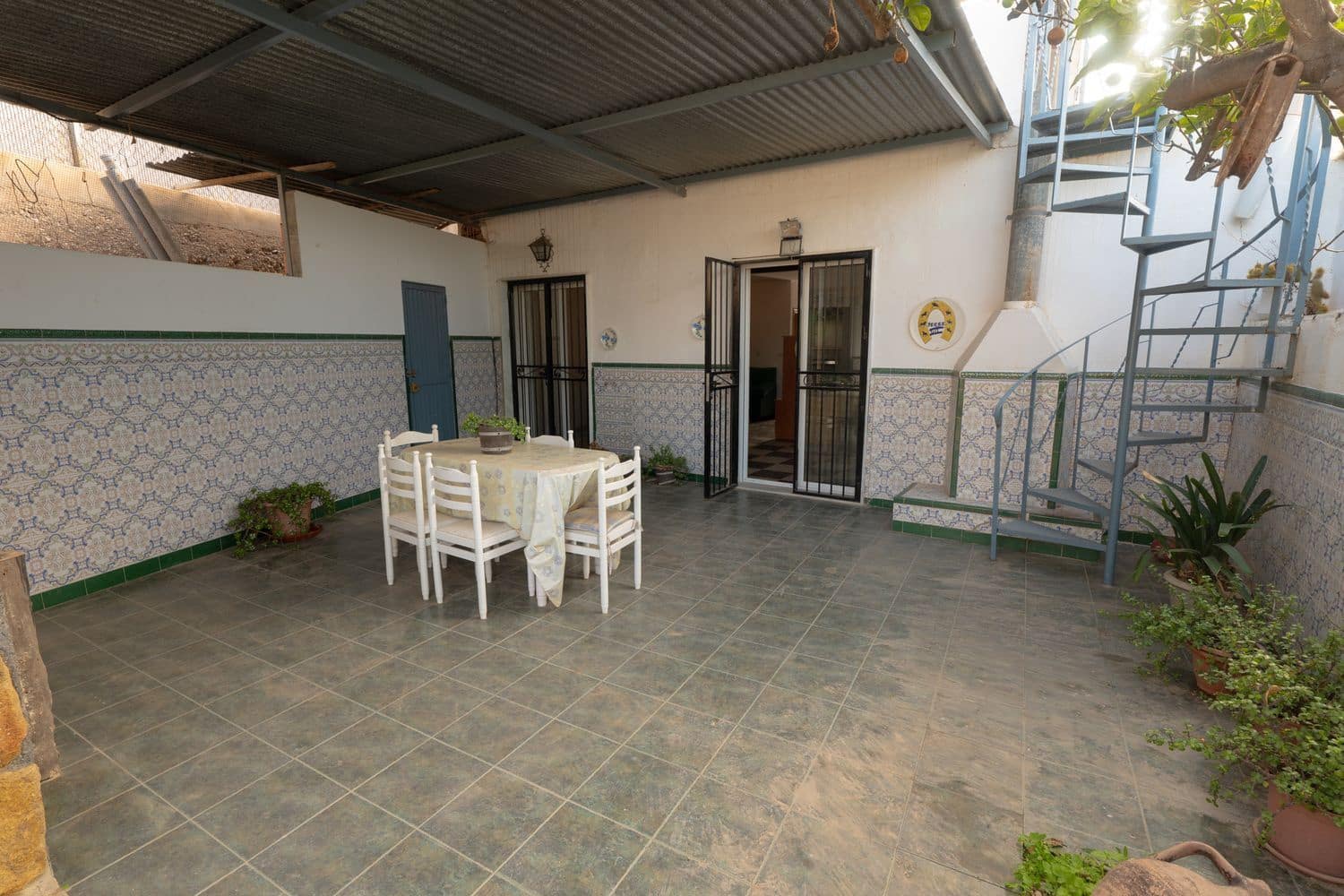 3 soverom Hus til salgs i Berja med garasje - € 169 000 (Ref: 8616664)