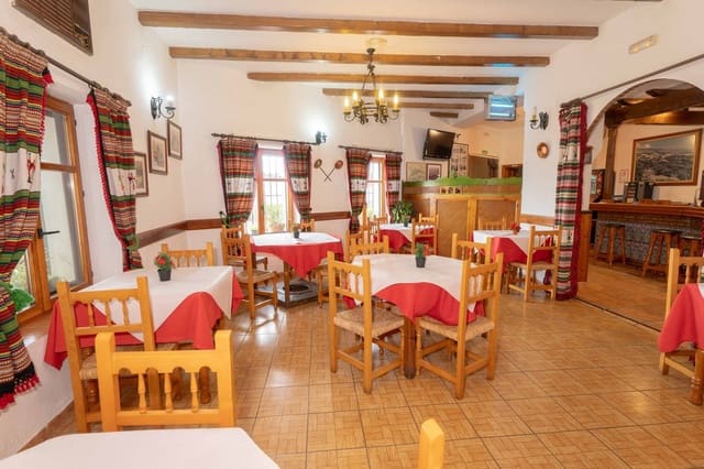 Restaurant/Bar for sale in Válor - € 298,000 (Ref: 8647572)