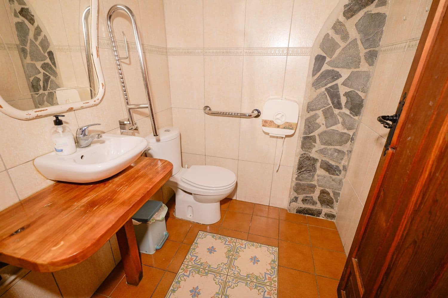 Erhverv til salg i Berchules - € 69.000 (Ref: 8750694)