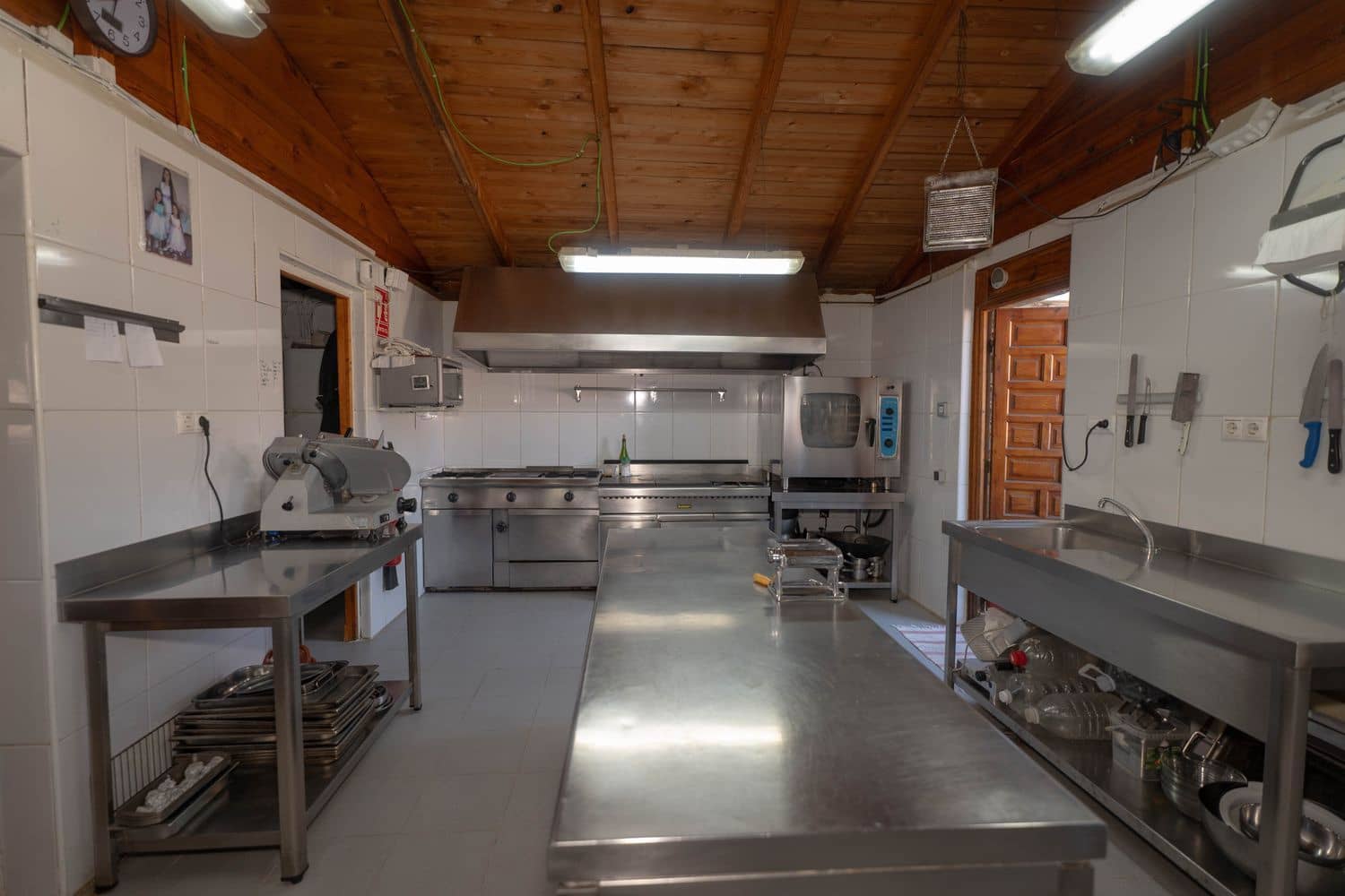 5 soveværelse Finca/Landehus til salg i Nevada med swimmingpool garage - € 550.000 (Ref: 8840579)