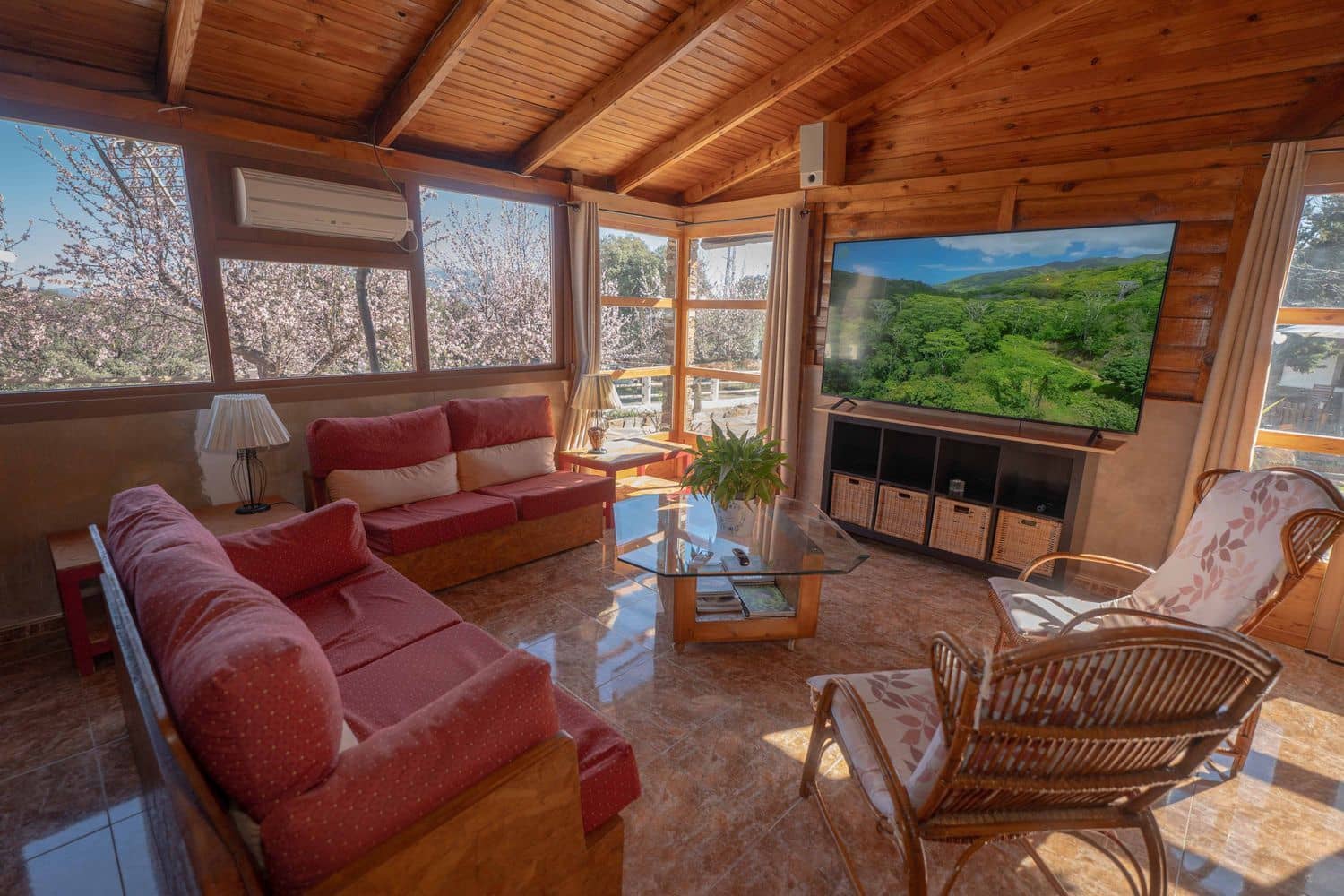 5 soveværelse Finca/Landehus til salg i Nevada med swimmingpool garage - € 550.000 (Ref: 8840579)