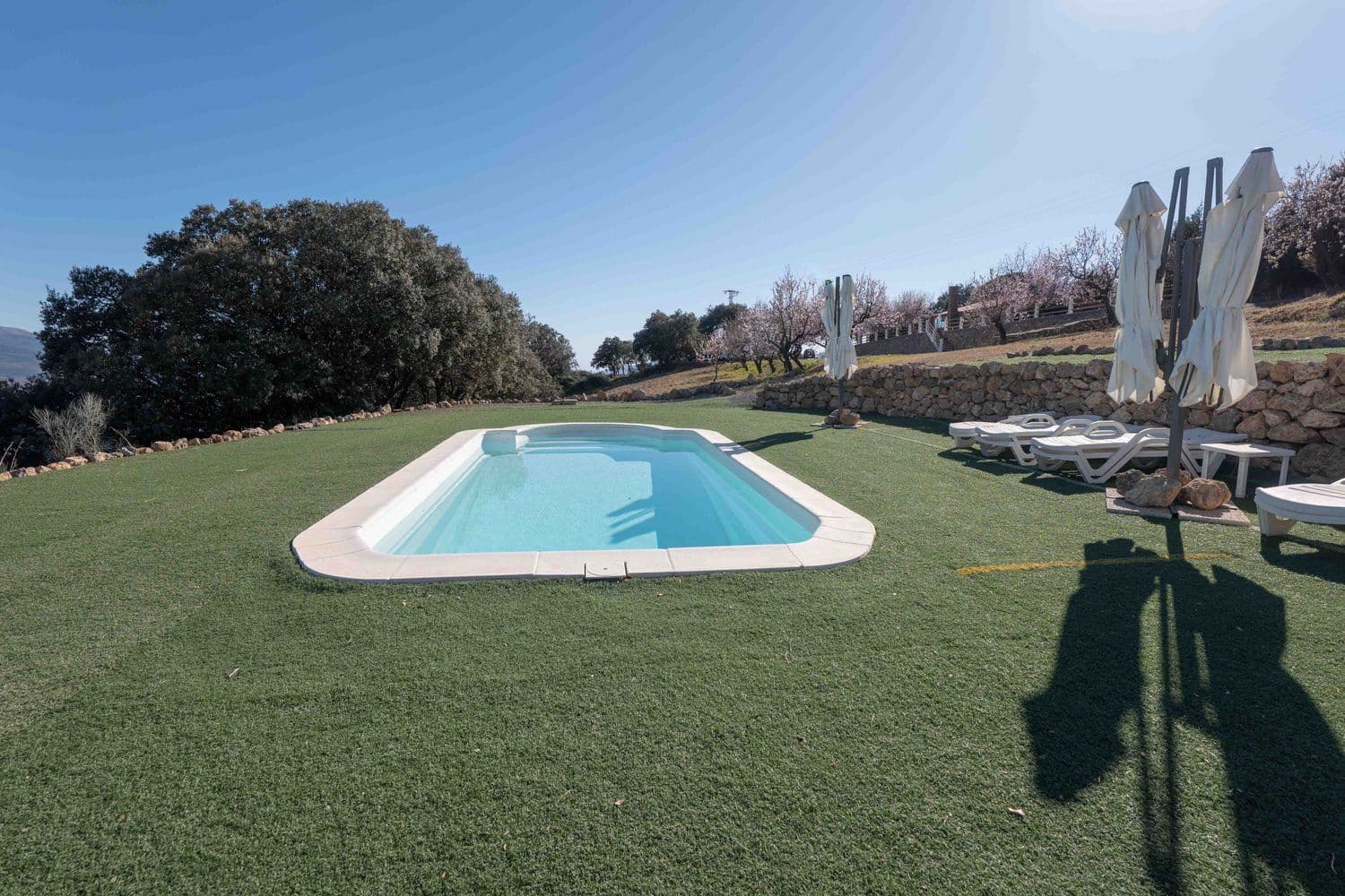 5 soveværelse Finca/Landehus til salg i Nevada med swimmingpool garage - € 550.000 (Ref: 8840579)