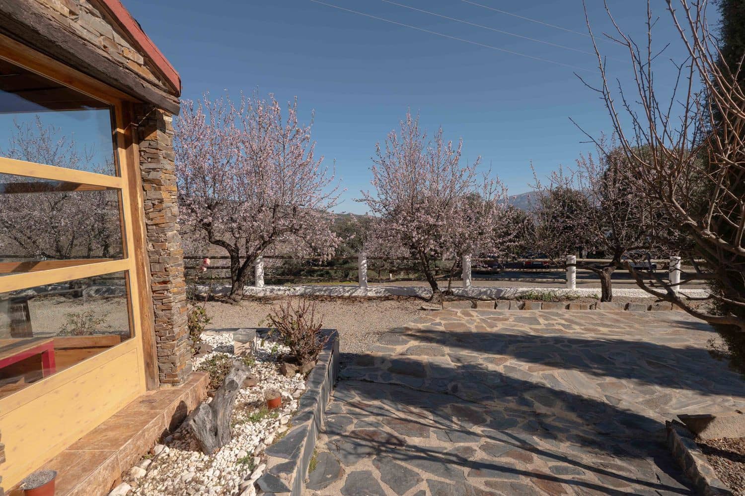 5 soveværelse Finca/Landehus til salg i Nevada med swimmingpool garage - € 550.000 (Ref: 8840579)