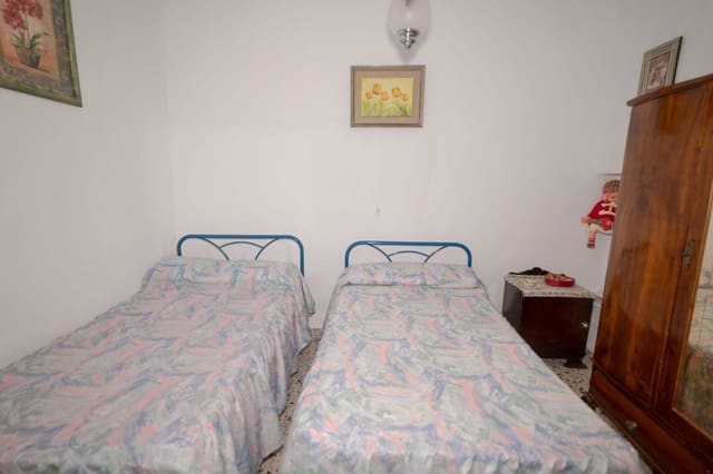 6 soveværelse Finca/Landehus til salg i Lobras med garage - € 59.000 (Ref: 9004582)