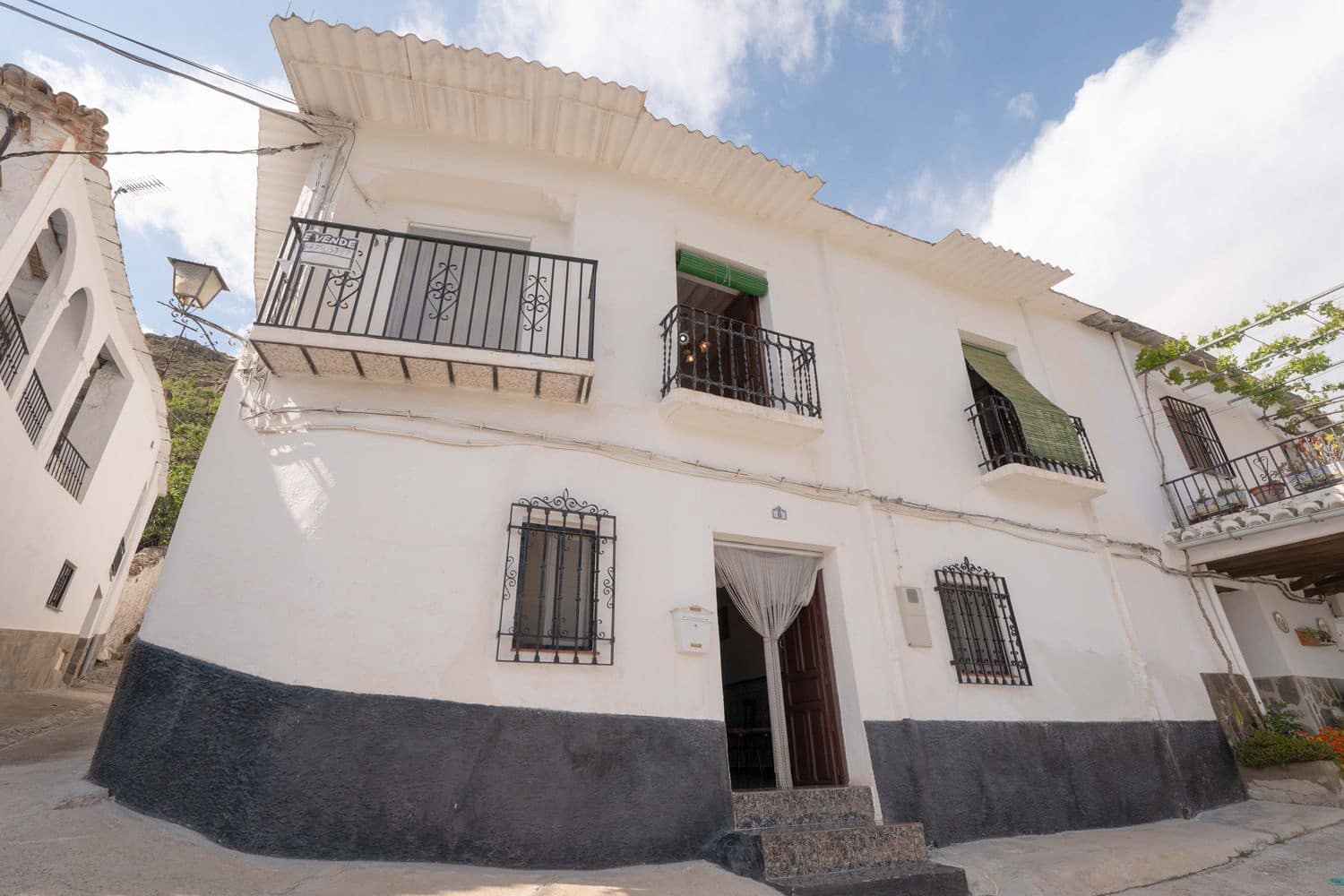 6 soveværelse Finca/Landehus til salg i Lobras med garage - € 59.000 (Ref: 9004582)