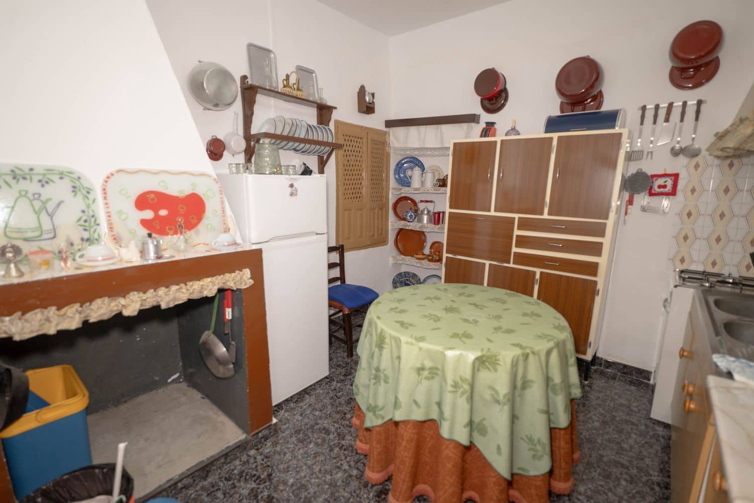 6 soveværelse Finca/Landehus til salg i Lobras med garage - € 59.000 (Ref: 9004582)