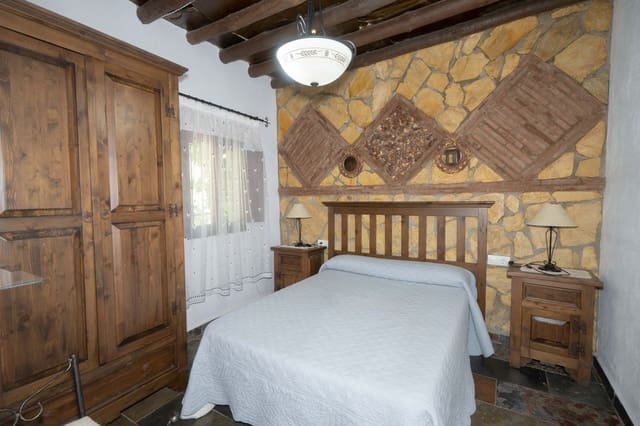 8 bedroom Finca/Country House for sale in Lobras - € 325,000 (Ref: 9016728)